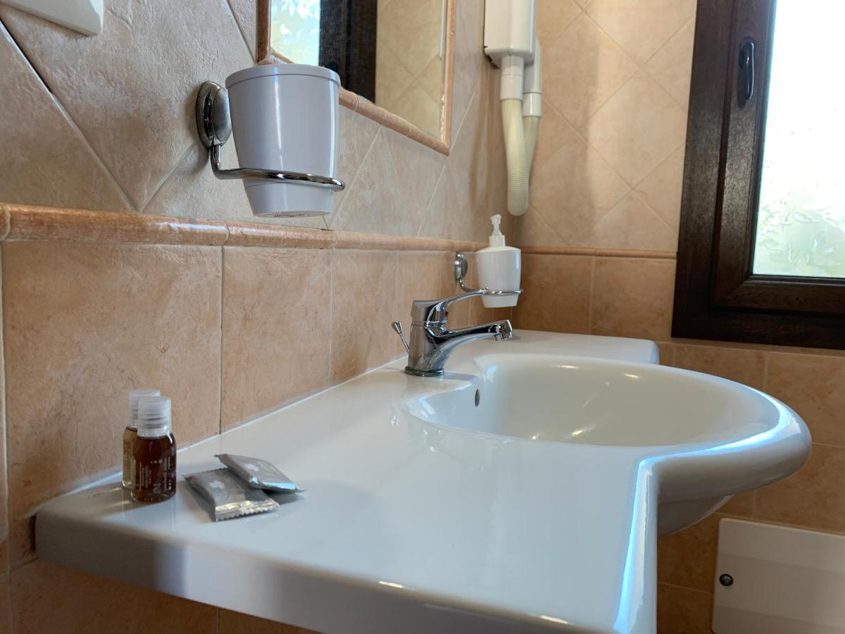 Cort'E Nastasj Hotel Tertenia Ngoại thất bức ảnh