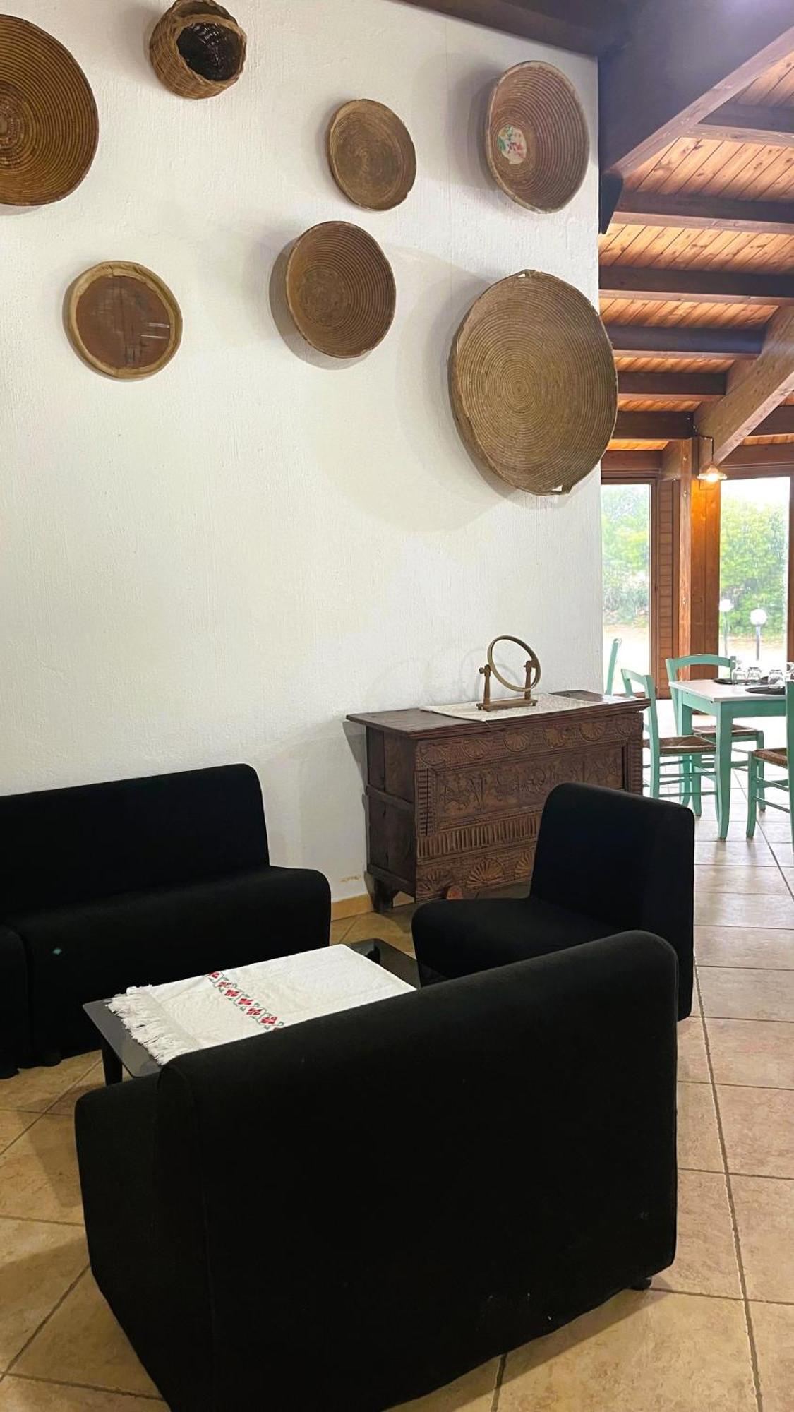 Cort'E Nastasj Hotel Tertenia Ngoại thất bức ảnh
